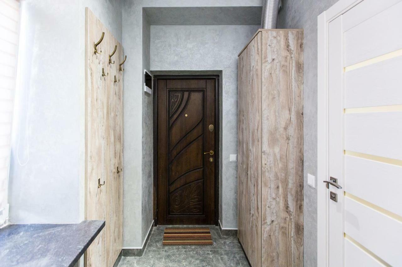 Дизайнерська Віп Квартира По Вулиці Куліша 14 Lviv Dış mekan fotoğraf