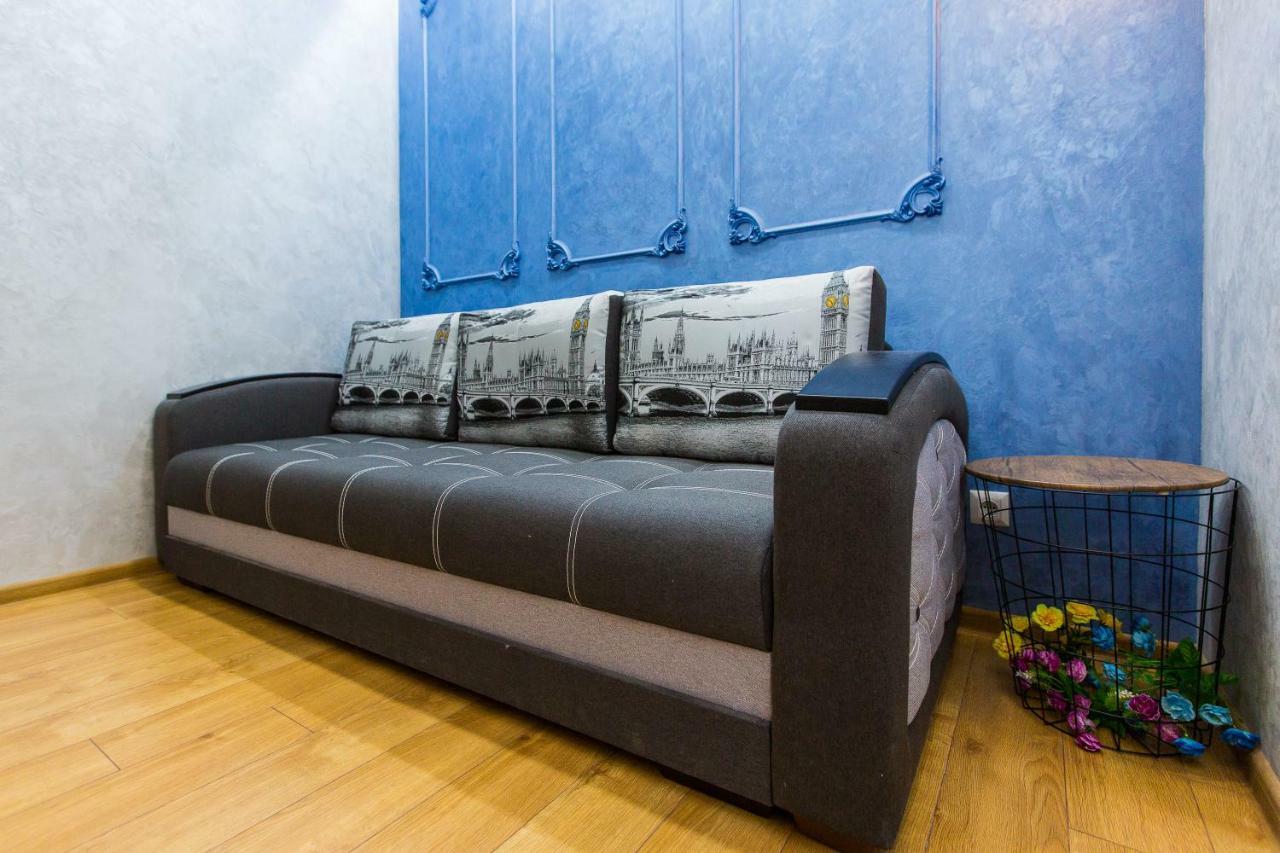 Дизайнерська Віп Квартира По Вулиці Куліша 14 Lviv Dış mekan fotoğraf